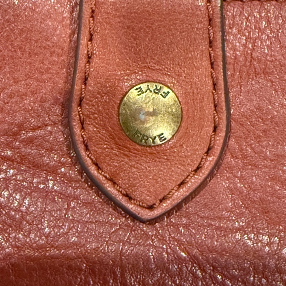Fyre Chic Tan Leather Crossbody Bag - Picture 7 of 8